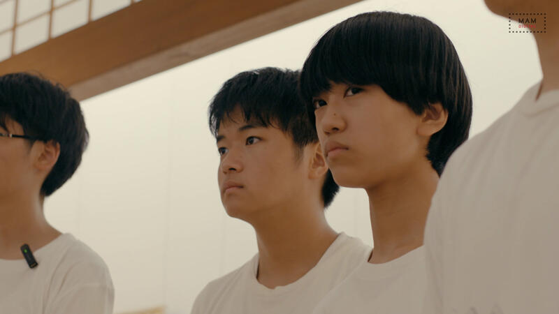 「アート・キャンプ for under 22 IN/BETWEEN:美術館をつなぐ」